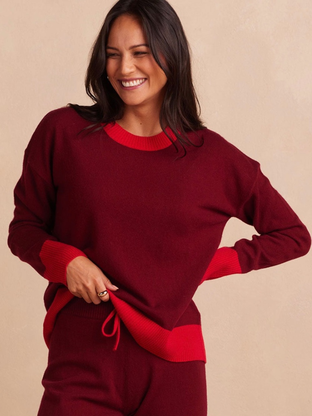 Merino wool & cashmere two toned burgundy sweater. Sz M